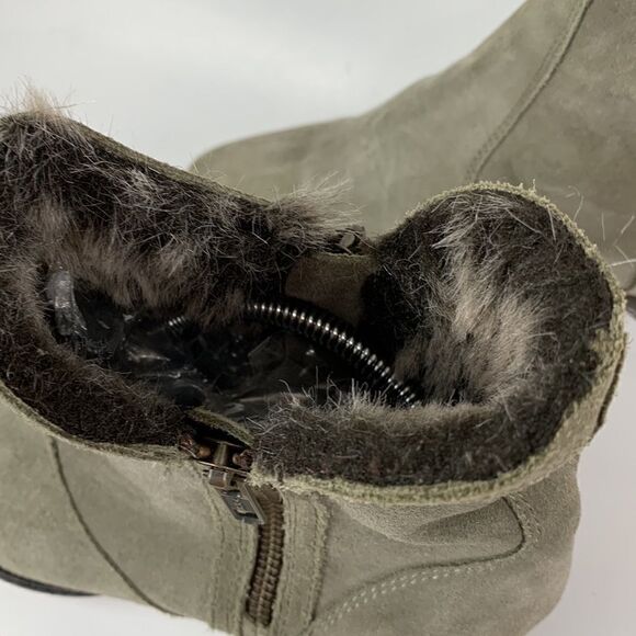 Seyshelles lucky Penny Booties in Olive Green suede with faux fur lining - Picture 5 of 14